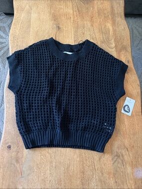 Sonoma Black Open-Knit Short-Sleeve Sweater Vest